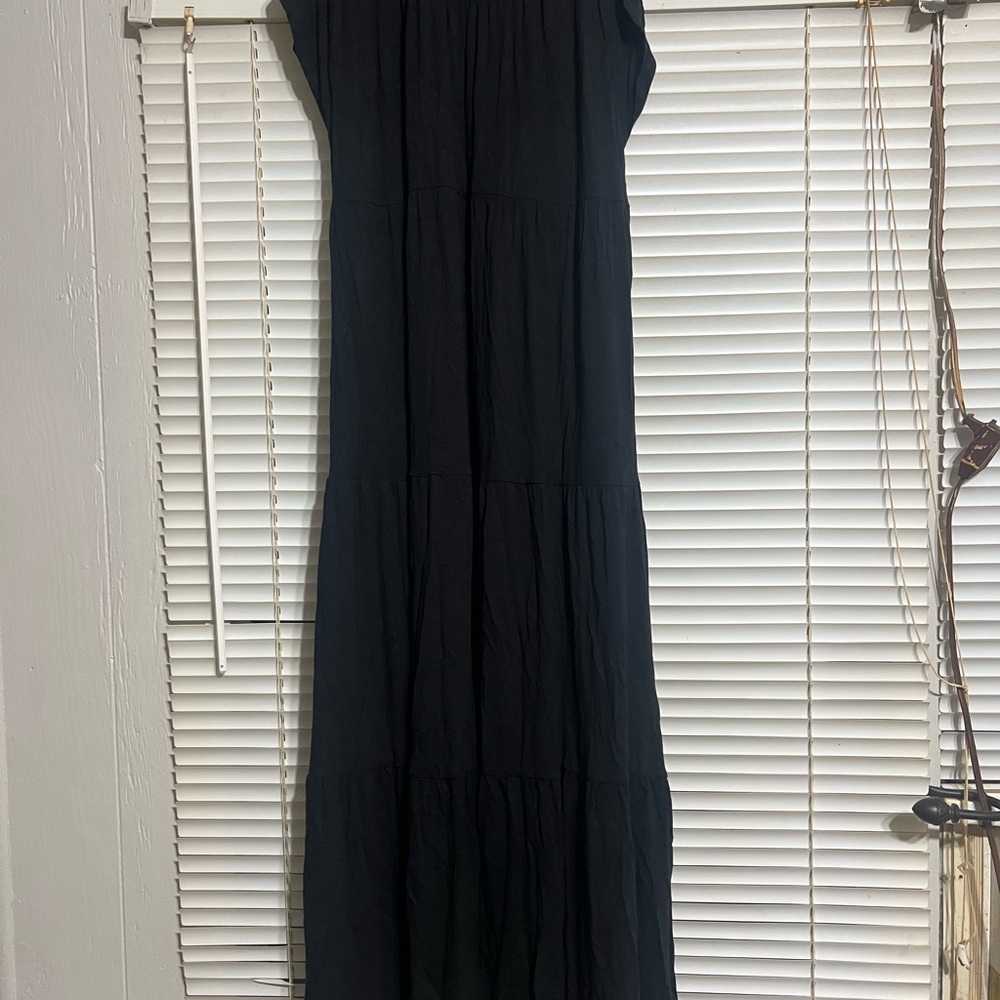 Elegant Black Maxi Dress